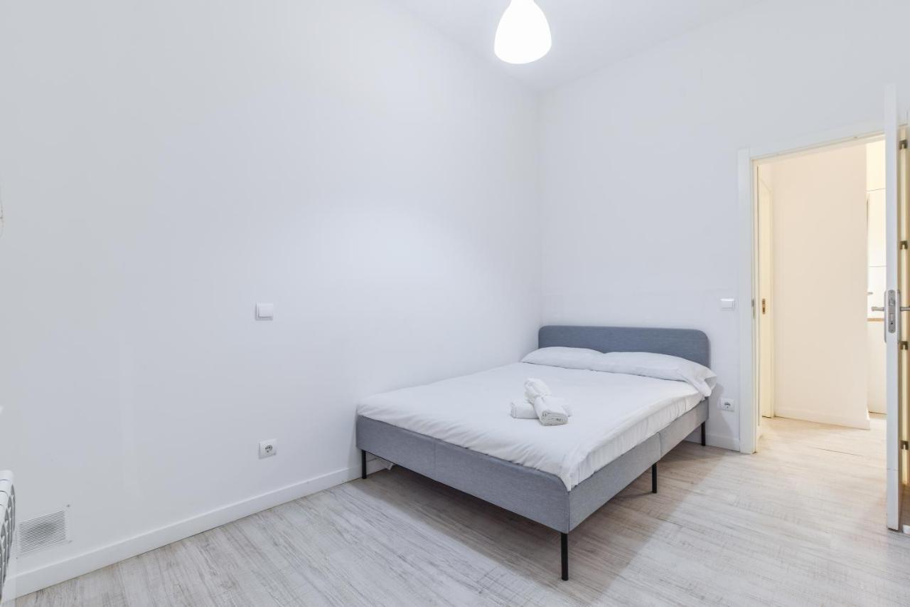 マドリードAmplio Apartamento En Malasana Para 6 Personasアパートメント エクステリア 写真