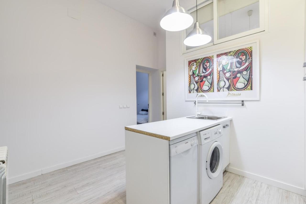 マドリードAmplio Apartamento En Malasana Para 6 Personasアパートメント エクステリア 写真