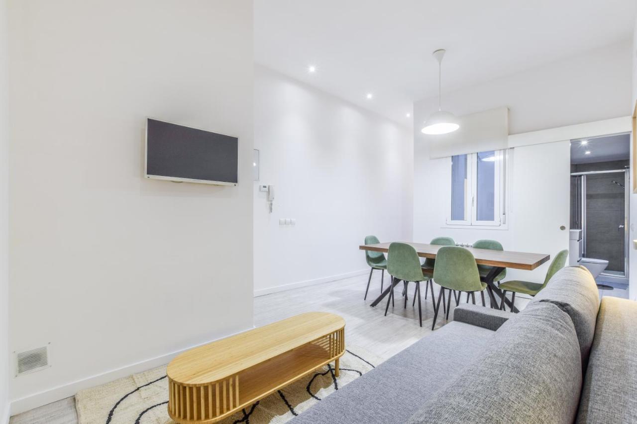 マドリードAmplio Apartamento En Malasana Para 6 Personasアパートメント エクステリア 写真
